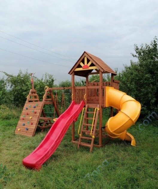 Детский городок Выше Всех Победа со спиральной горкой