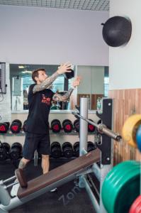 Тренировочный мяч Original FitTools Wall Ball Deluxe 10 кг